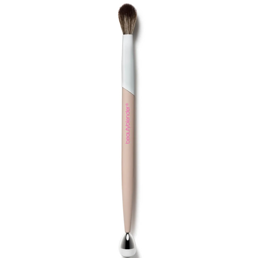 BEAUTYBLENDER High Roller Crease Brush & Cooling Roller