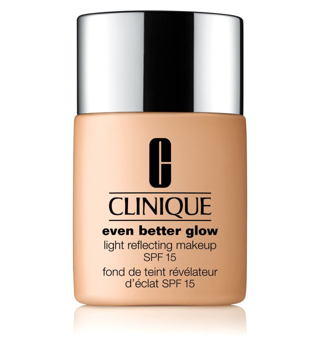 CLINIQUE Even Better Glow Light Reflecting Liquid Foundation SPF15