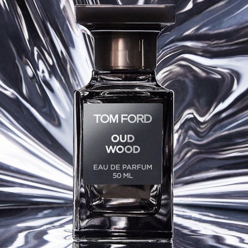 TOM FORD Private Blend Oud Wood Eau de Parfum (Various Sizes).